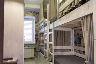 Хостелы Art house Hostel Каменец-Подольский Односпальная кровать в общем номере с 4 кроватями-8