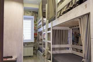 Хостелы Art house Hostel Каменец-Подольский Односпальная кровать в общем номере с 4 кроватями-18